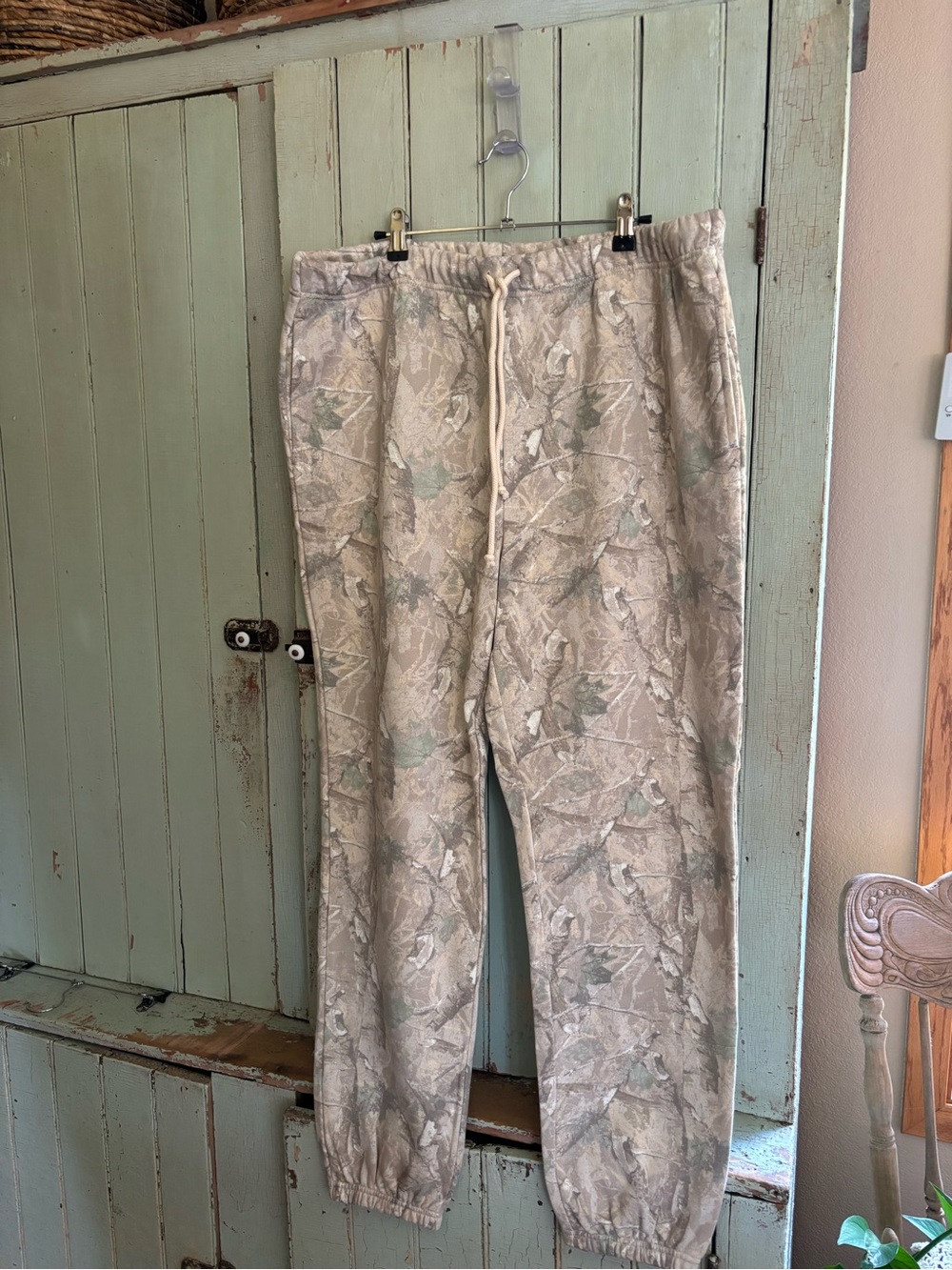 Men’s No Boundaries Camo Drawstring Joggers